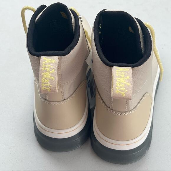 Dr. Martens COMBS WOMEN POLY & LEATHER CASUAL BOOTS SZ 9 - Picture 6 of 7